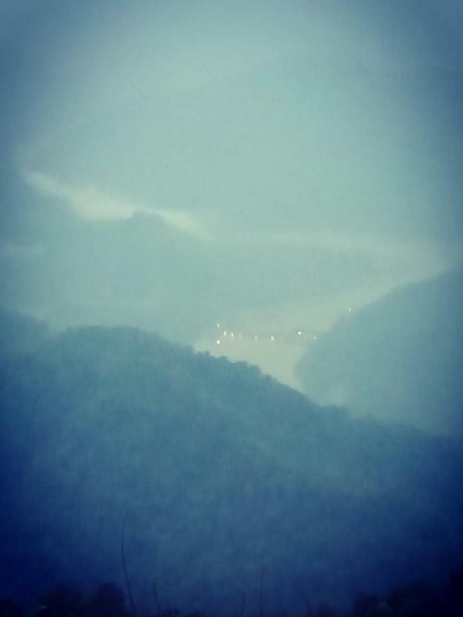 Ale Chojeke Apartment Kalimpong Bagian luar foto